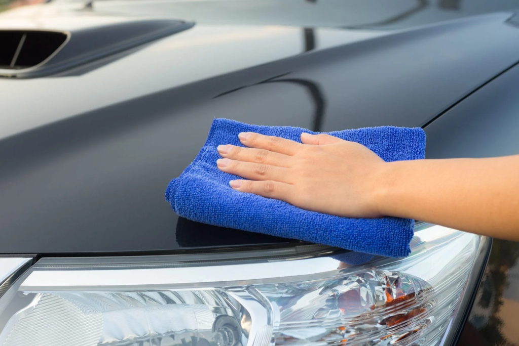 How to Choose Car Wash Towels for Glass and Chrome